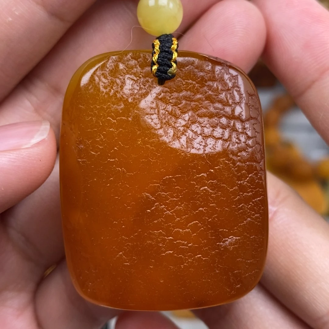 未镶嵌琥珀珠宝奇石