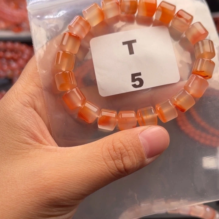 南红玛瑙未镶嵌多样性发货默认微瑕称重9mm