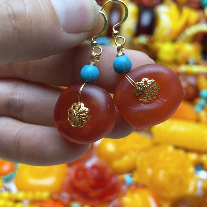 树脂制品39号红色耳坠