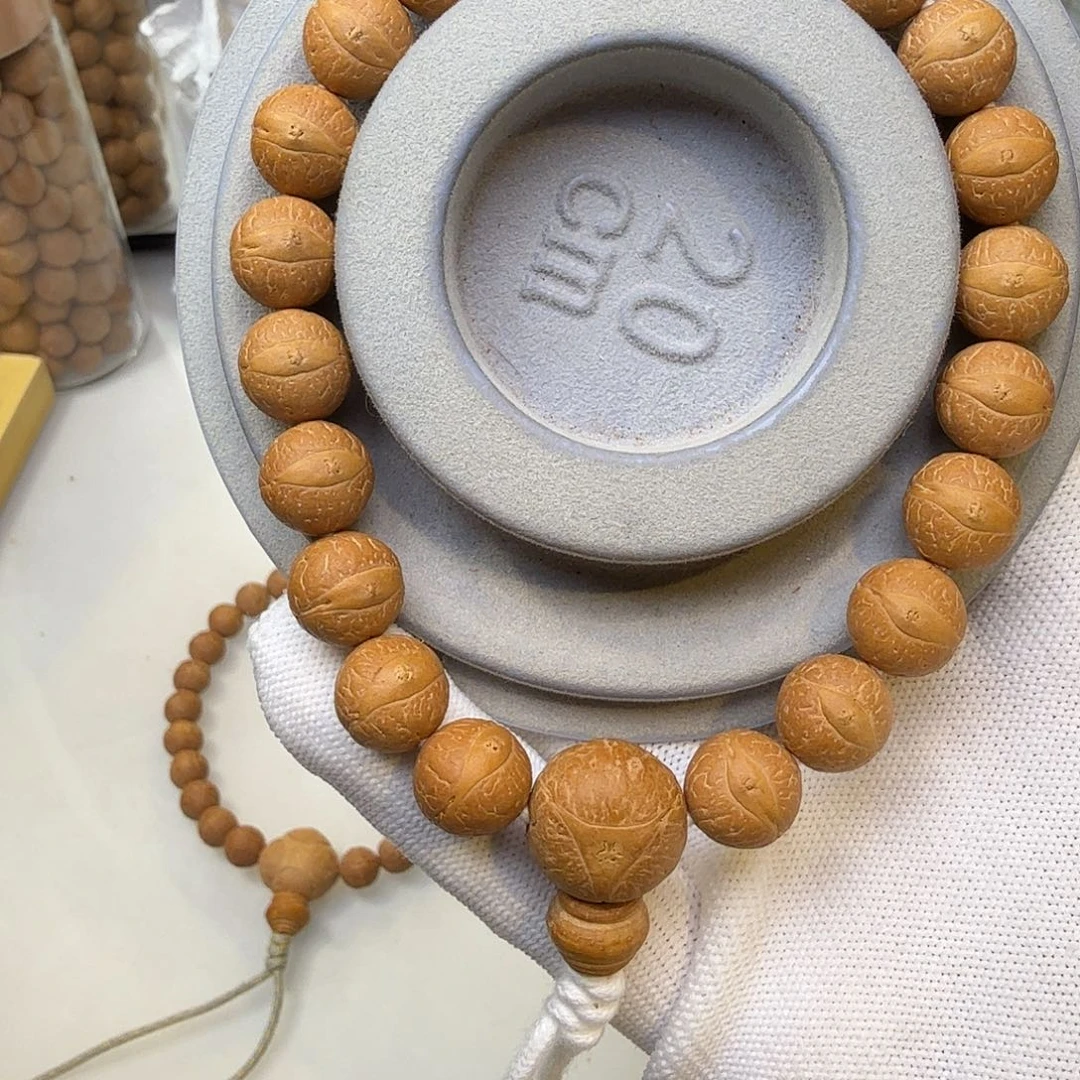 凤眼菩提吊坠11.8-12.1高山树