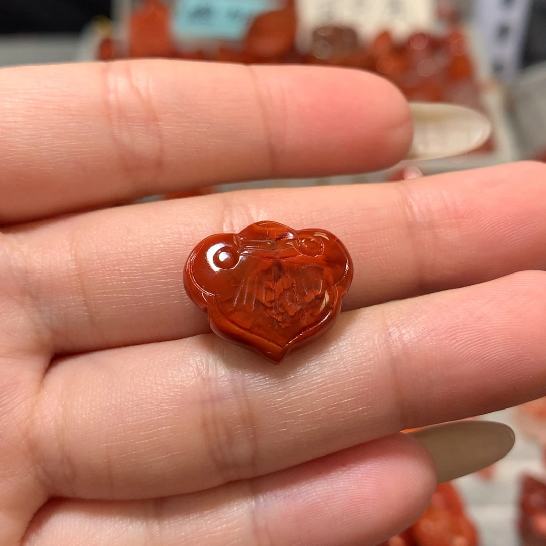 【闪购商品】未镶嵌如意微瑕放漏南红玛瑙