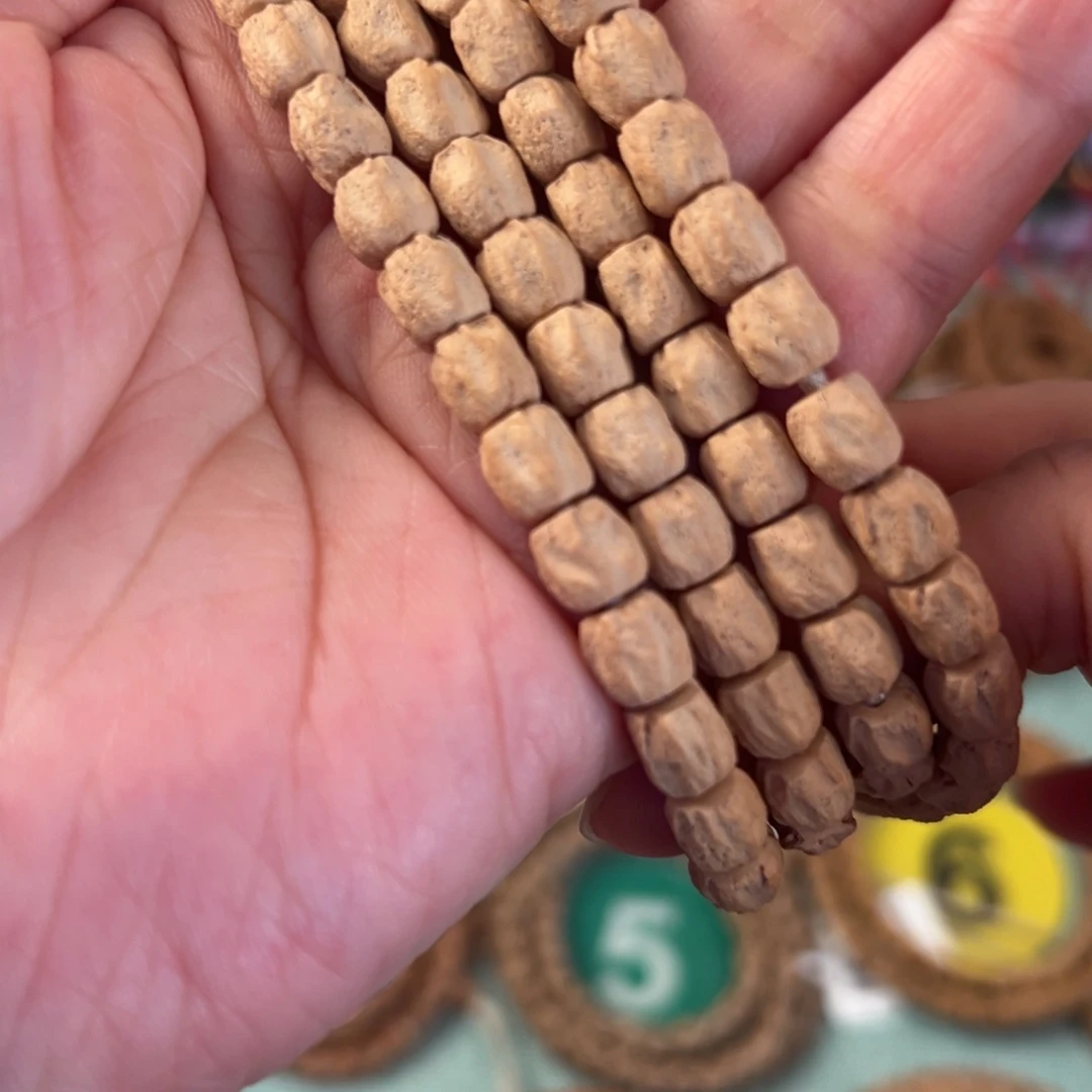 柏香籽/百香籽吊坠C631