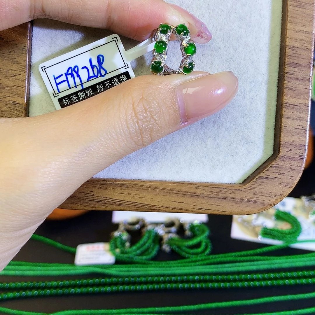 翡翠耳饰银S925镶嵌天然翡翠耳包