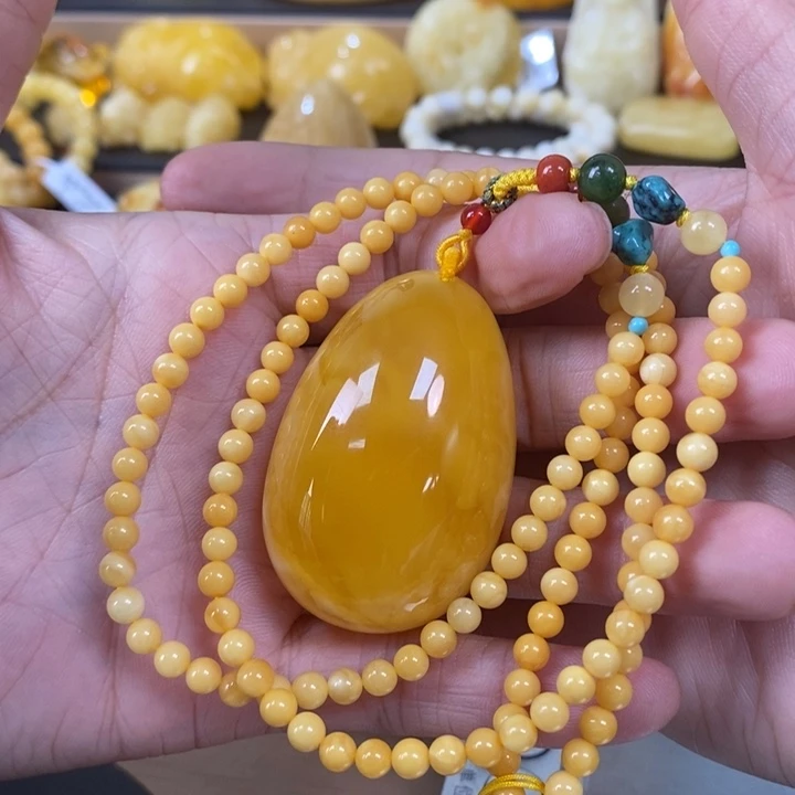 琥珀裸石未镶嵌水滴