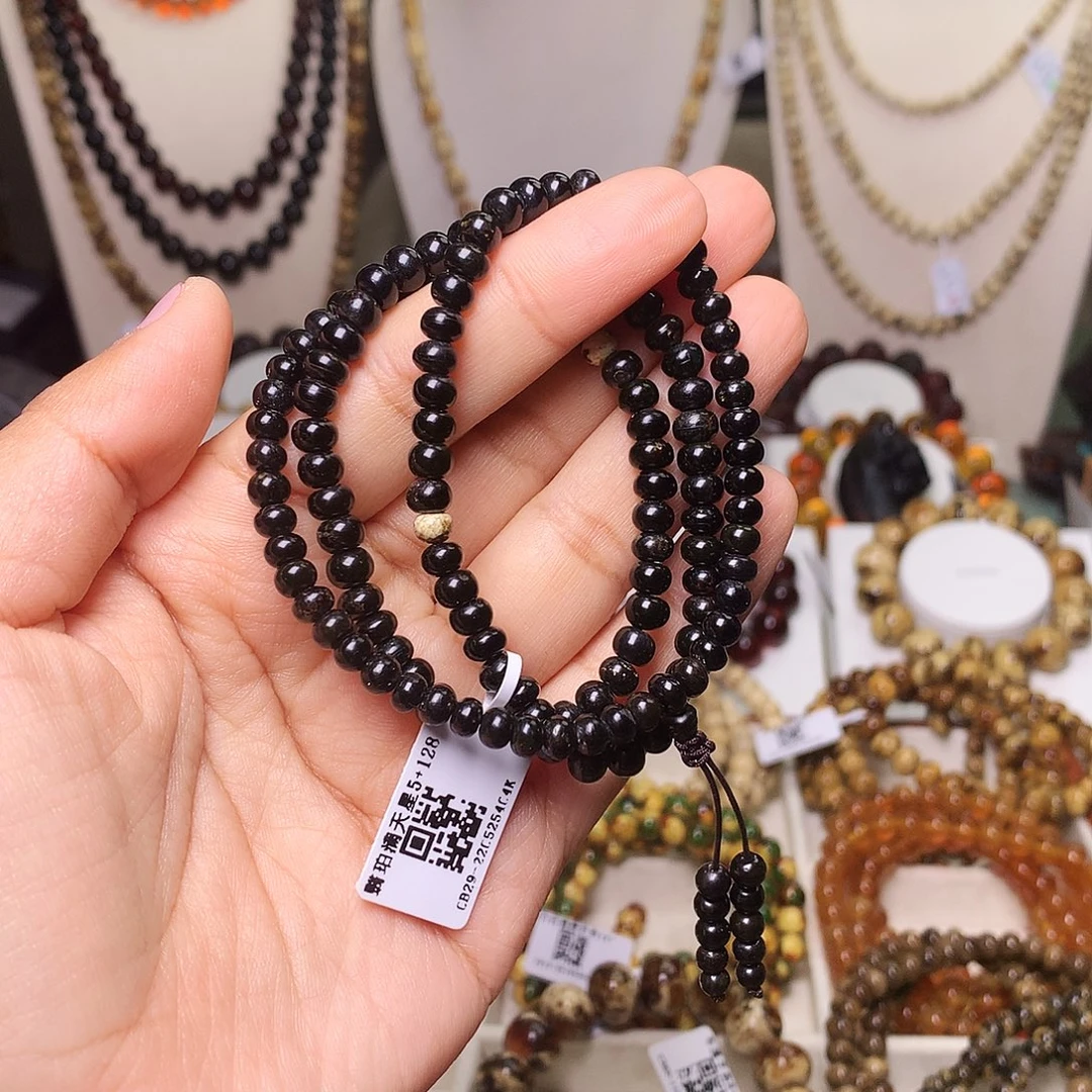 橙***姐琥珀未镶嵌裸石抚顺琥珀29