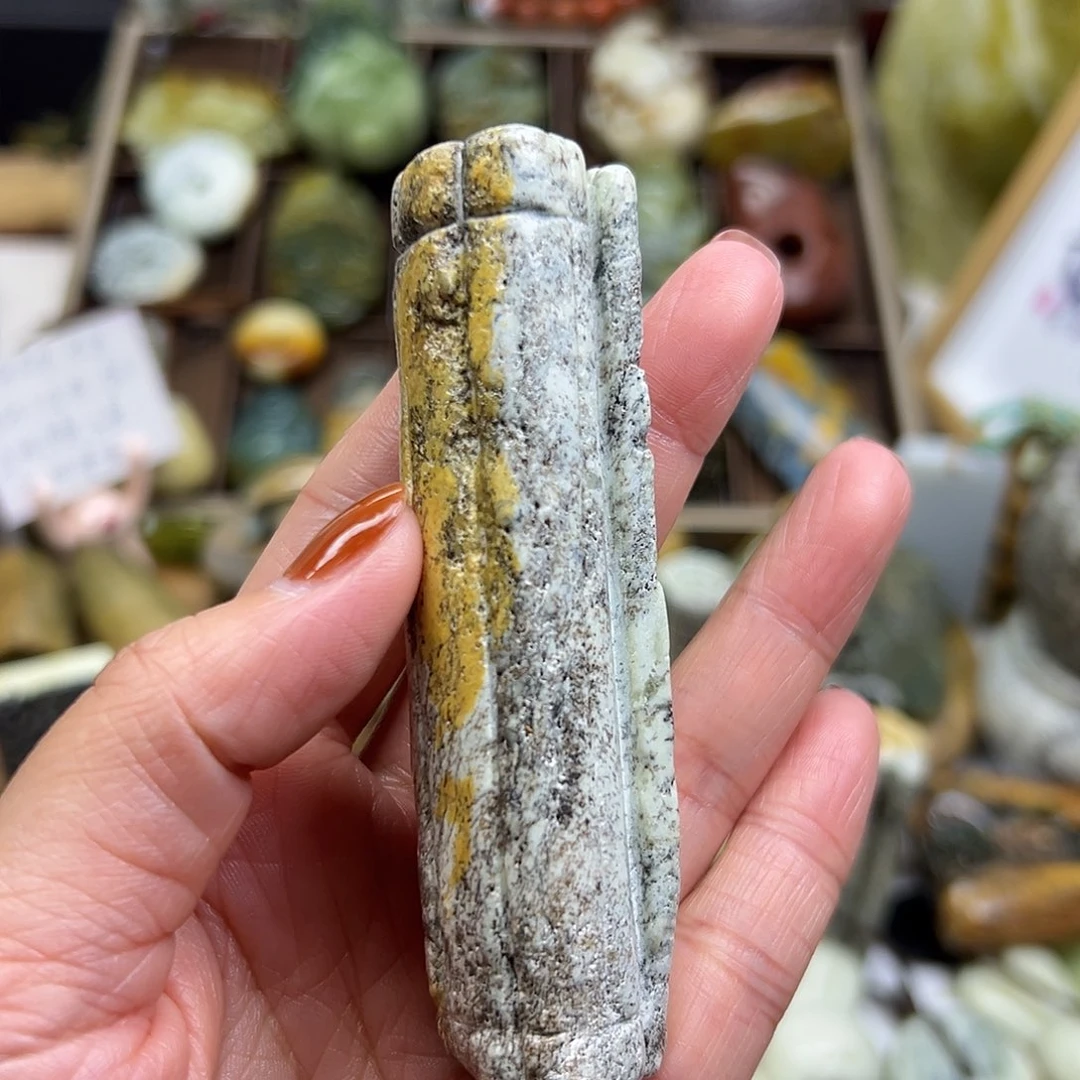 岫岩河磨玉（透闪石质玉）未镶嵌颈饰河磨玉椴树林手玩