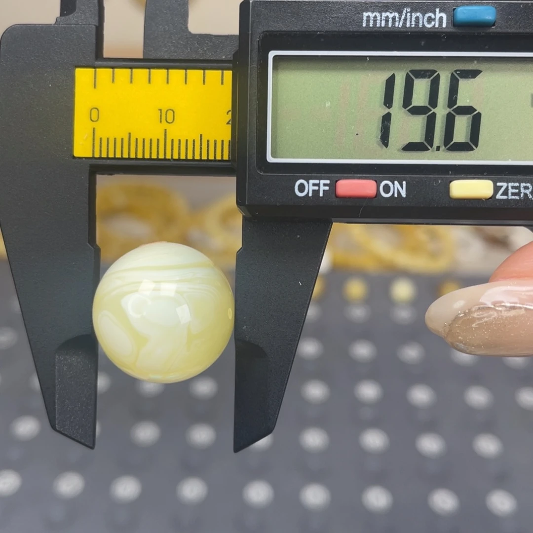 琥珀未镶嵌裸石96