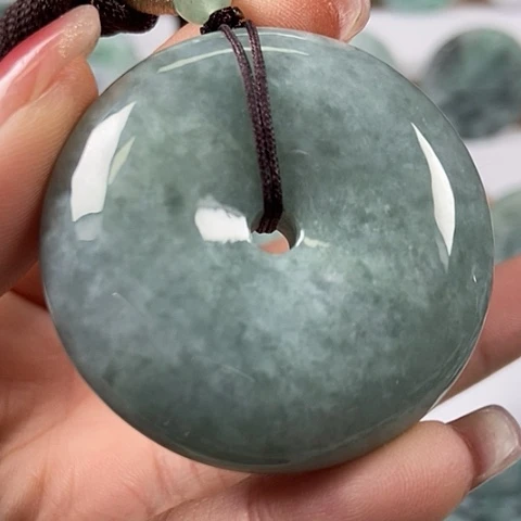 翡翠颈饰未镶嵌平安扣福利