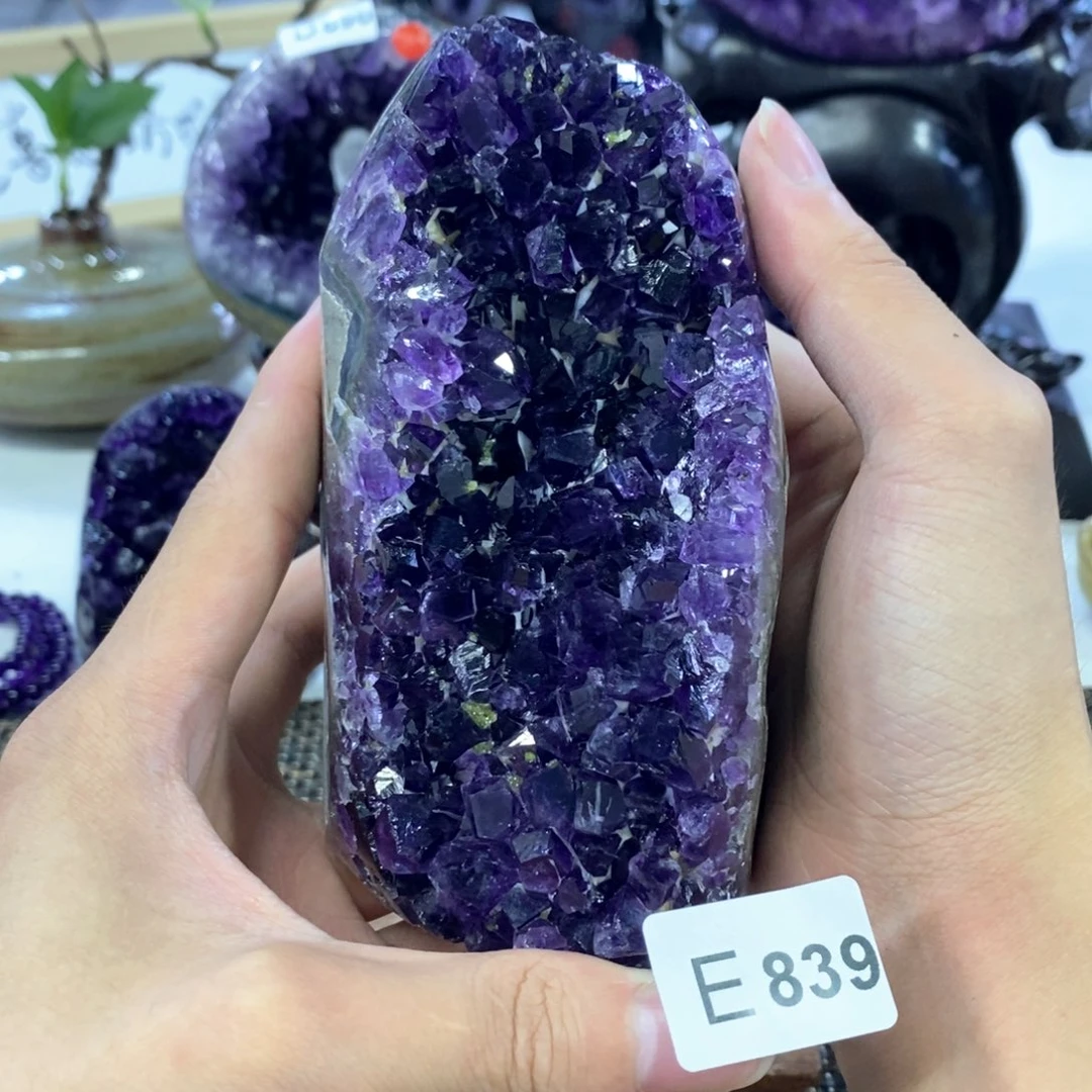 未镶嵌水晶大型摆件（非配饰）