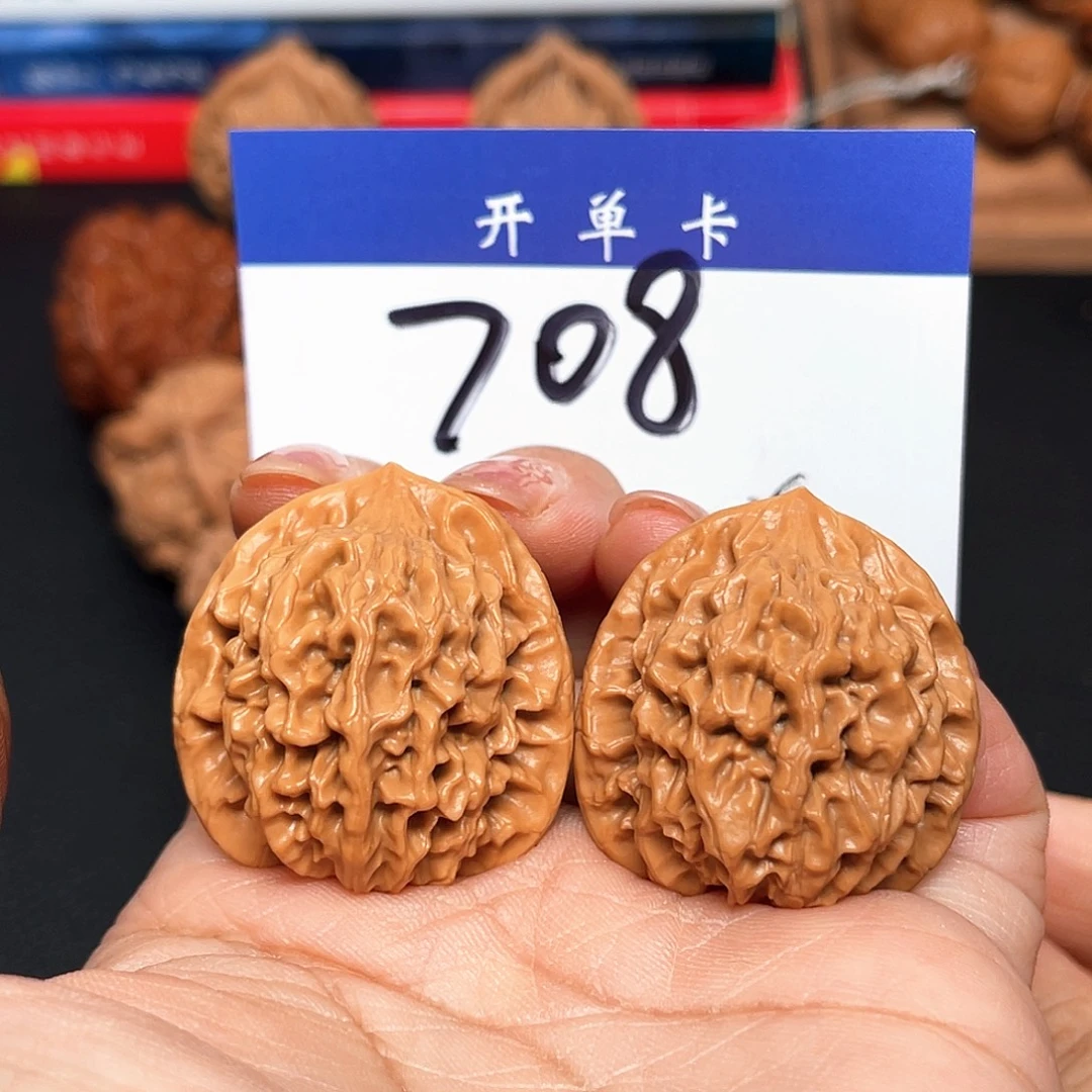 吊坠桃核秦闷32尺。