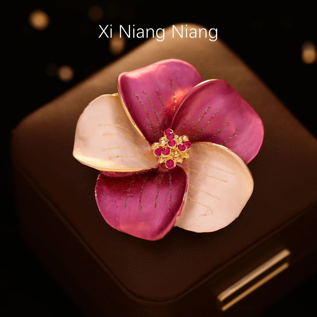 铜合金仿水晶胸针 澜柒-鸡蛋花经典拜占庭马耳他胸针出口版-S3930