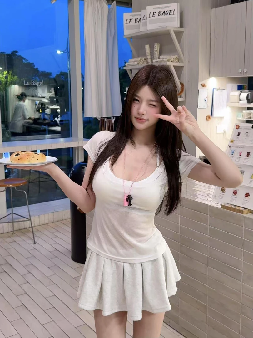 fussyy5.22新品白色显瘦百搭半裙YF059H