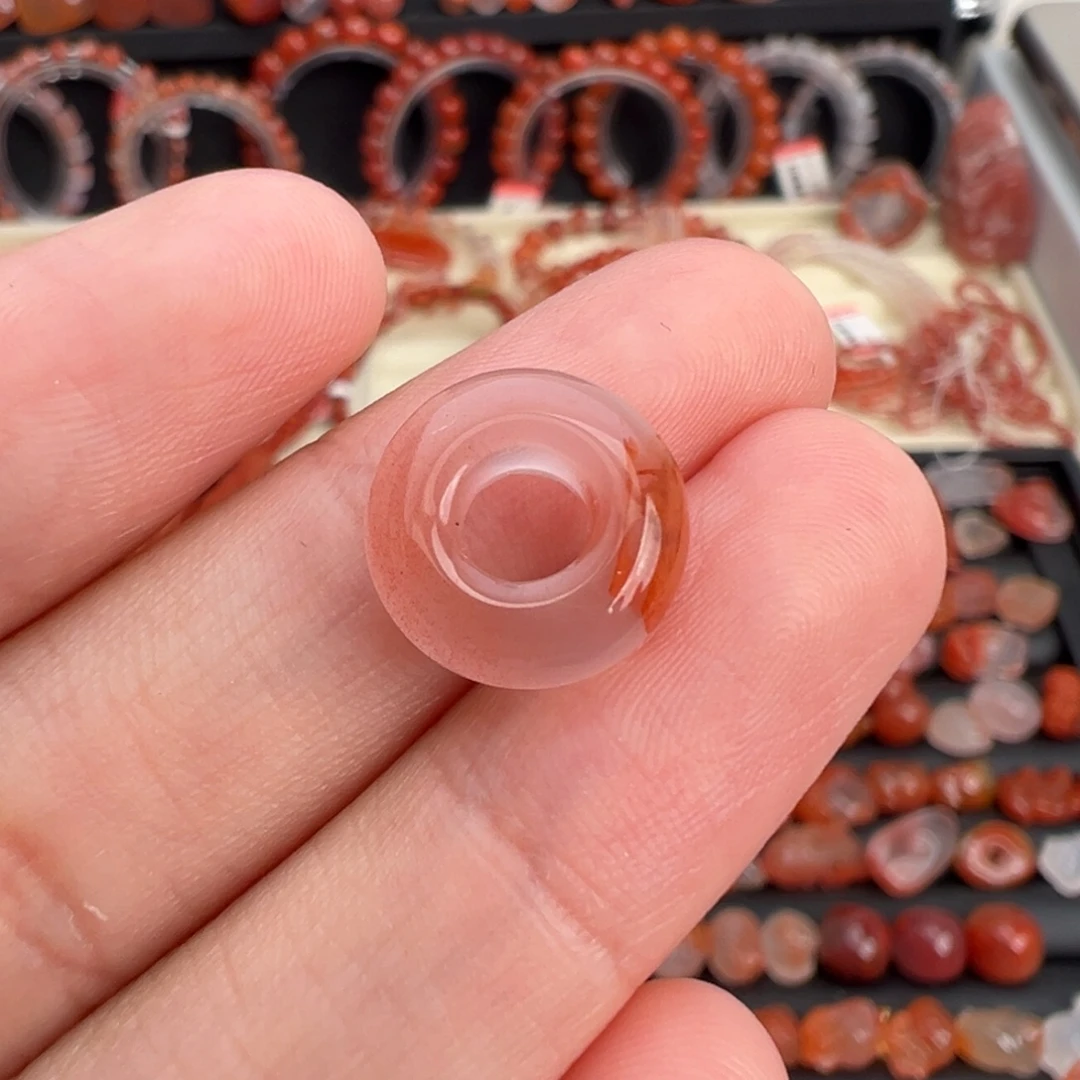 南红玛瑙未镶嵌颈饰面包圈