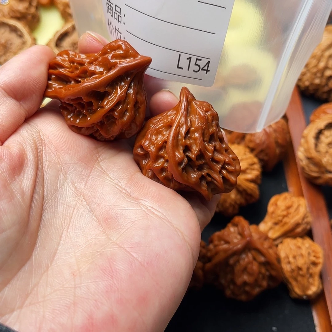 晒***鹰文玩核桃吊坠富贵吉祥鸟