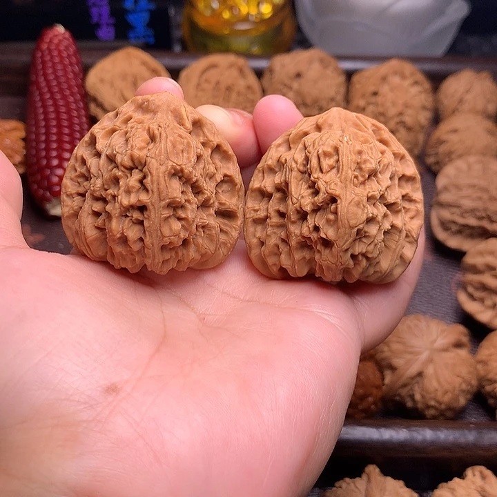 吊坠文玩核桃南疆石41尺尖磕