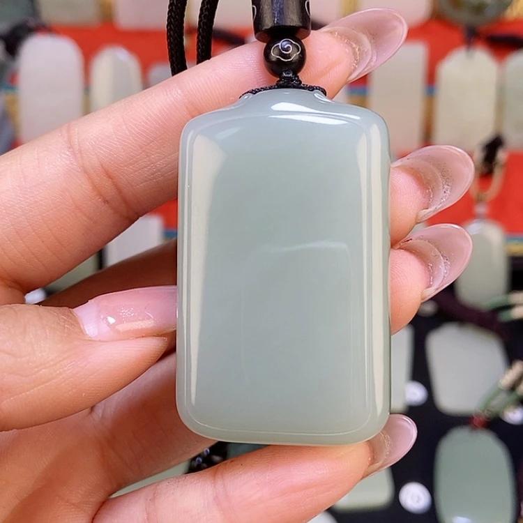 【闪购商品】颈饰未镶嵌和田玉