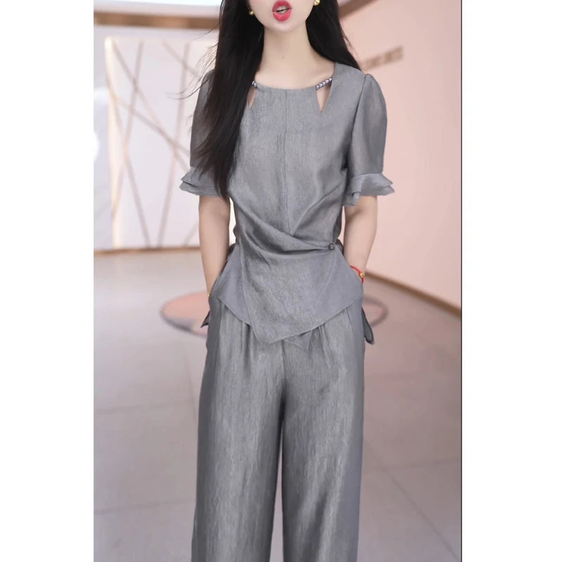 夏季时尚流行穿搭一整套女2025年新款妈妈修身显瘦减龄裤装两件套