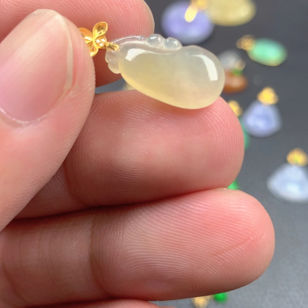 【闪购商品】颈饰18K金镶嵌翡翠翡翠