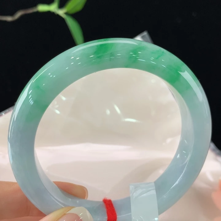 翡翠手镯未镶嵌111-1014