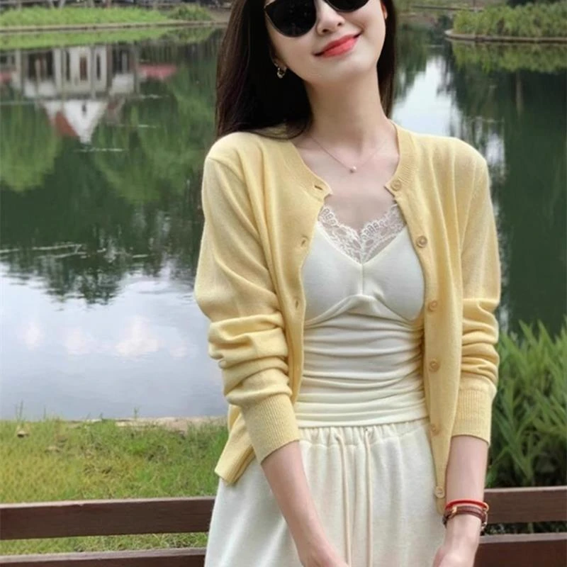 法式气质奶黄色针织开衫外套女春季外穿短款小个子高级感外搭上衣