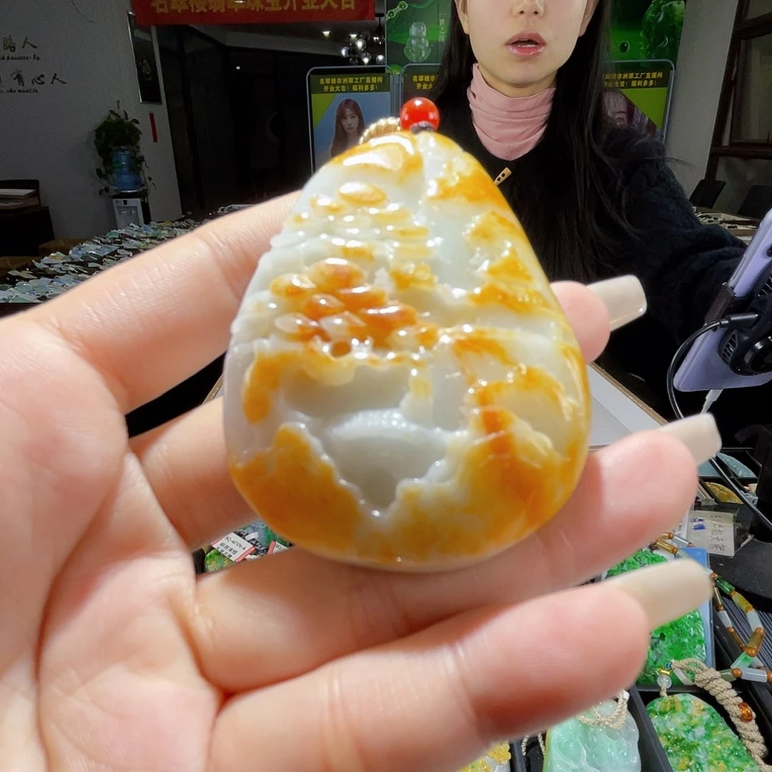 颈饰未镶嵌翡翠一