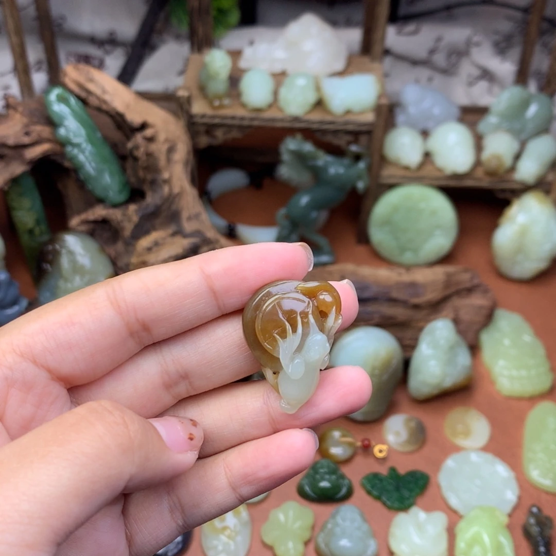 和田玉未镶嵌挂件