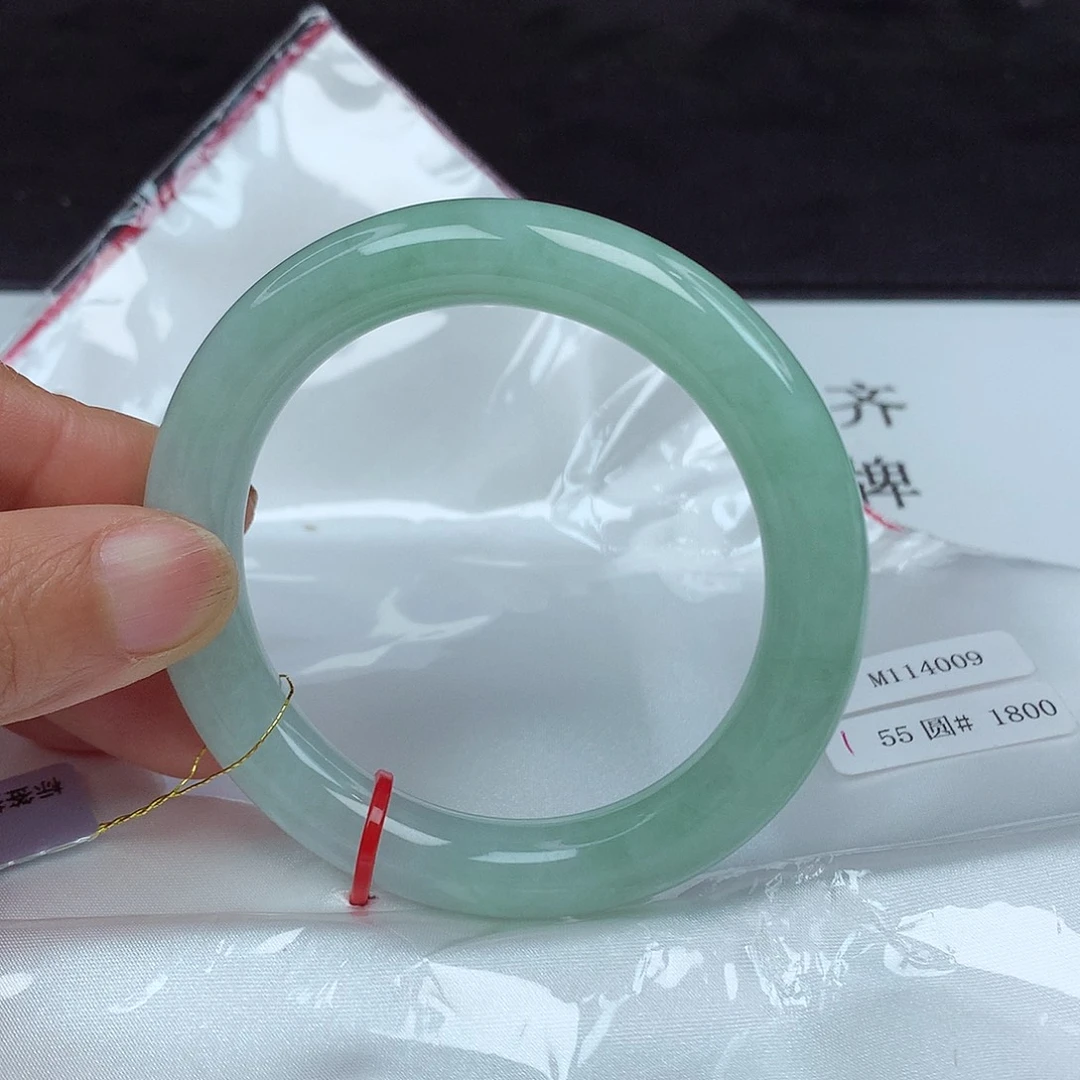 翡翠手镯未镶嵌55圈4009