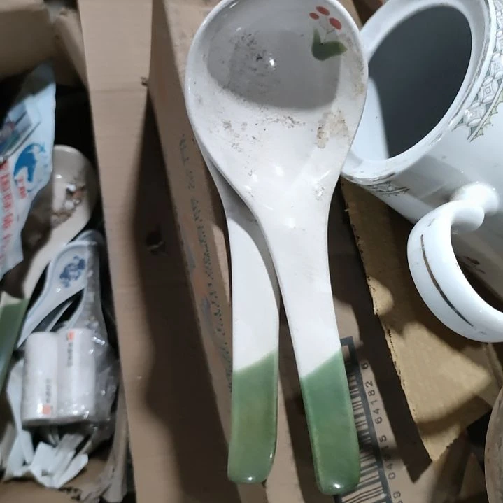 摆件陶瓷盘子碗啥都有