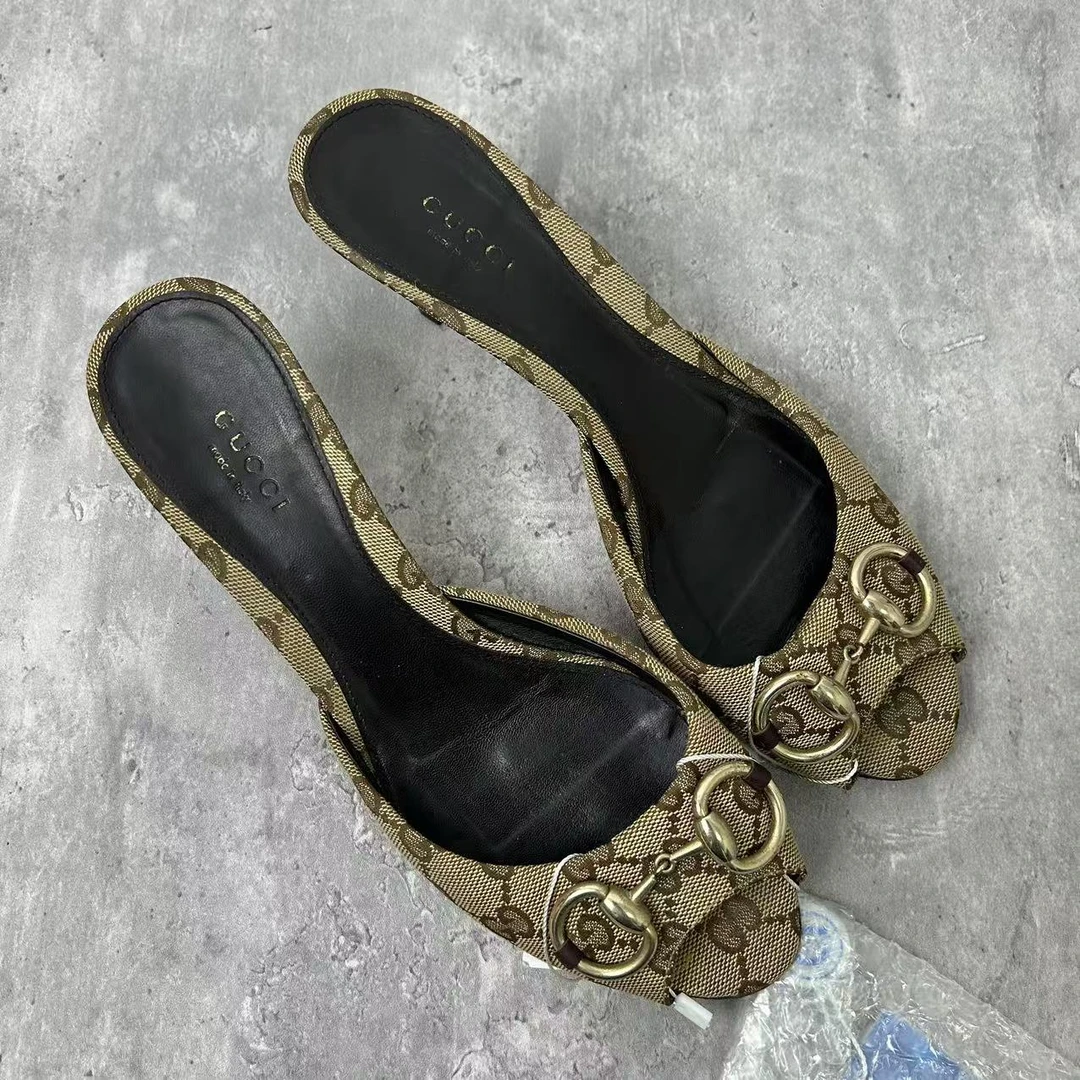 95新 GUCCI/古驰 38码/仔仔女鞋/棕色双G满印女士时尚高跟鞋 1946