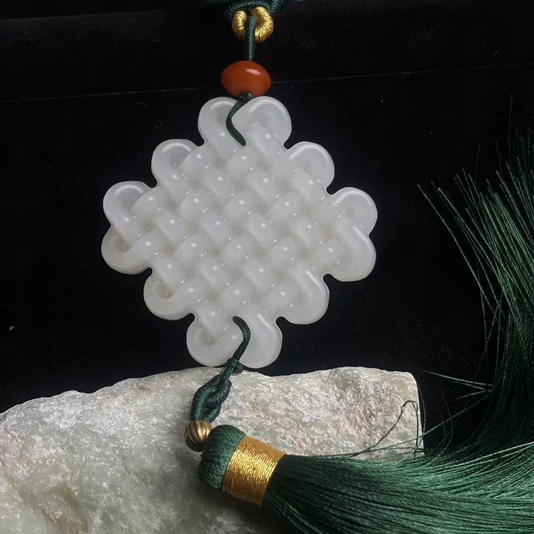 和田玉白玉中国结挂件D037