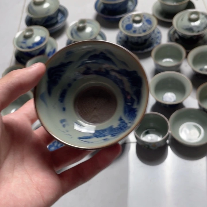 摆件青花红山水茶漏jjj