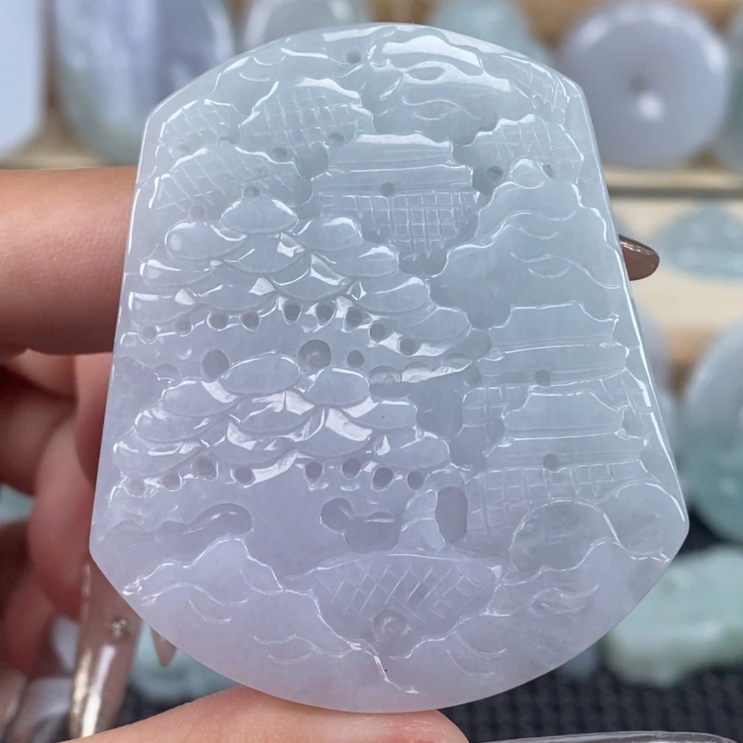 翡翠未镶嵌颈饰山水