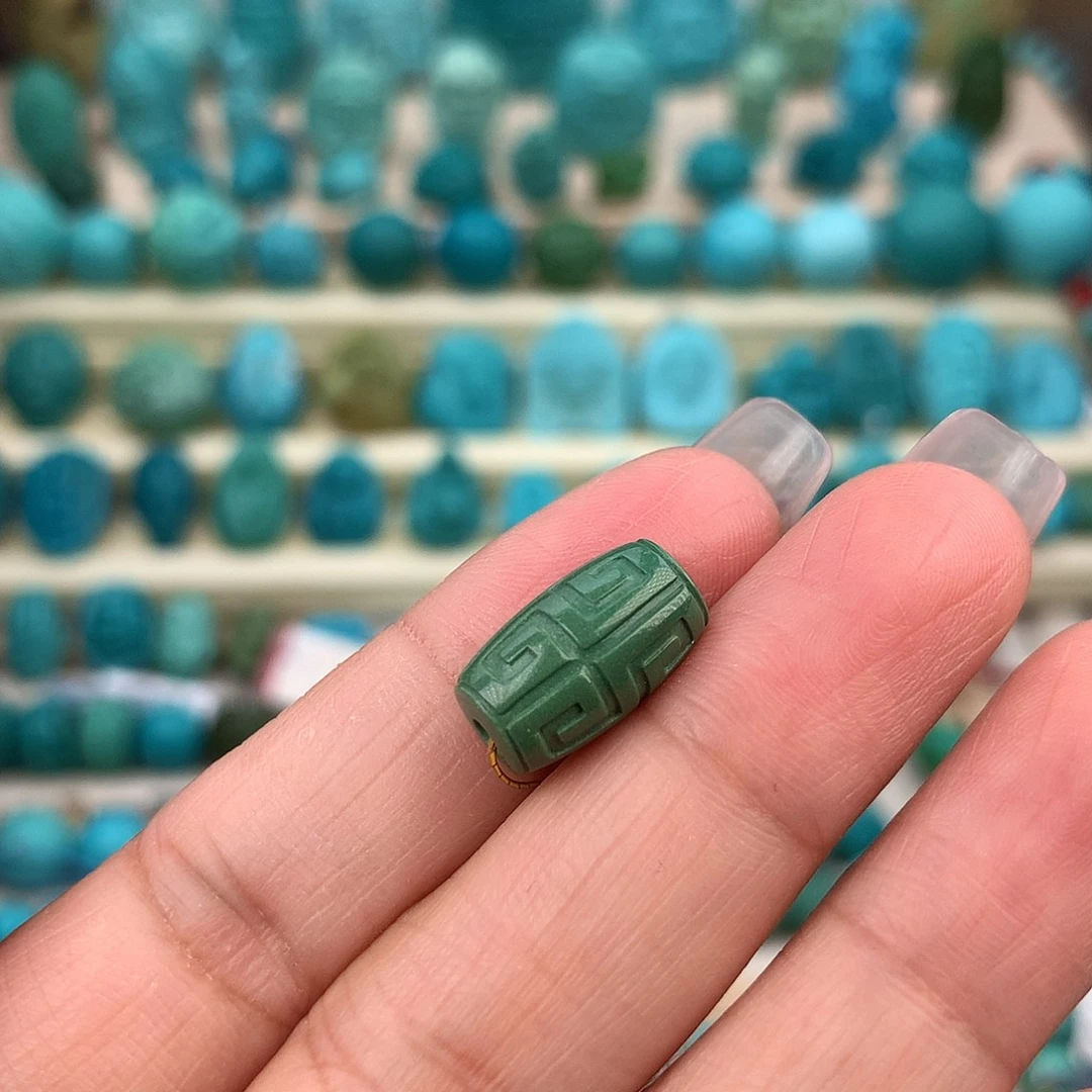 绿松石未镶嵌珠宝奇石8×14