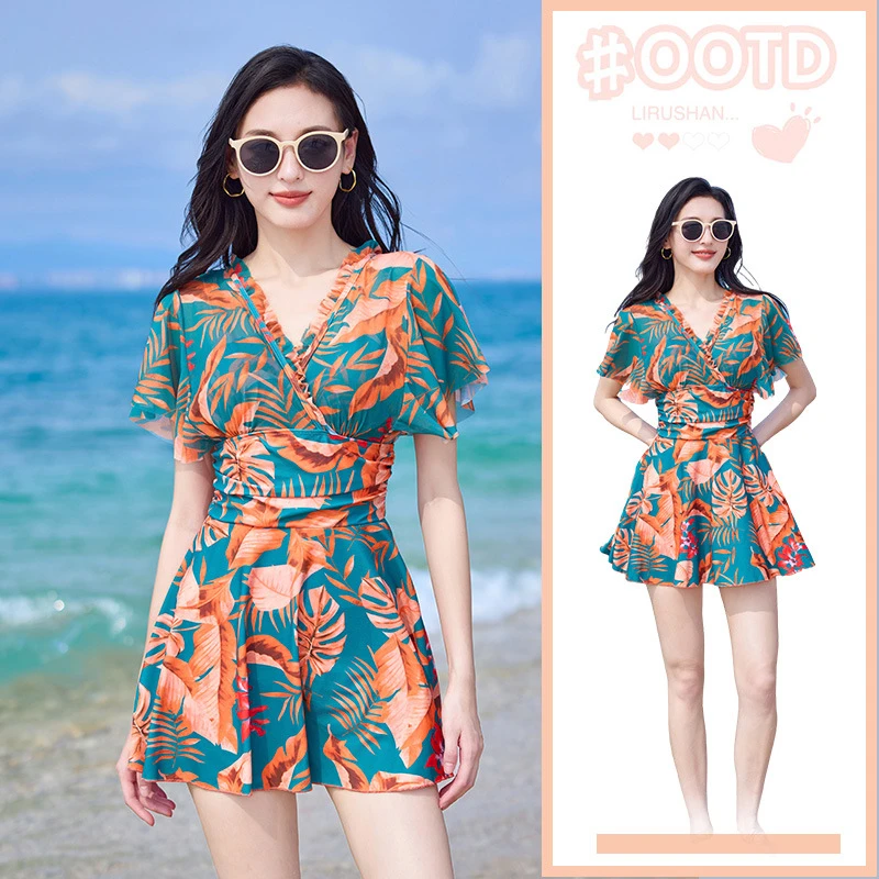 2025新款温泉泳衣女微胖连体保守显瘦时尚钢托聚拢大码胖mm遮肉