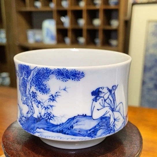 杯青花人物内外绘主人杯