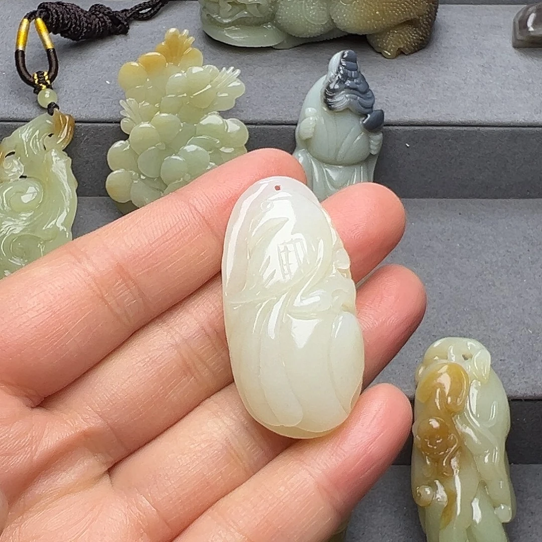 和田玉未镶嵌挂件