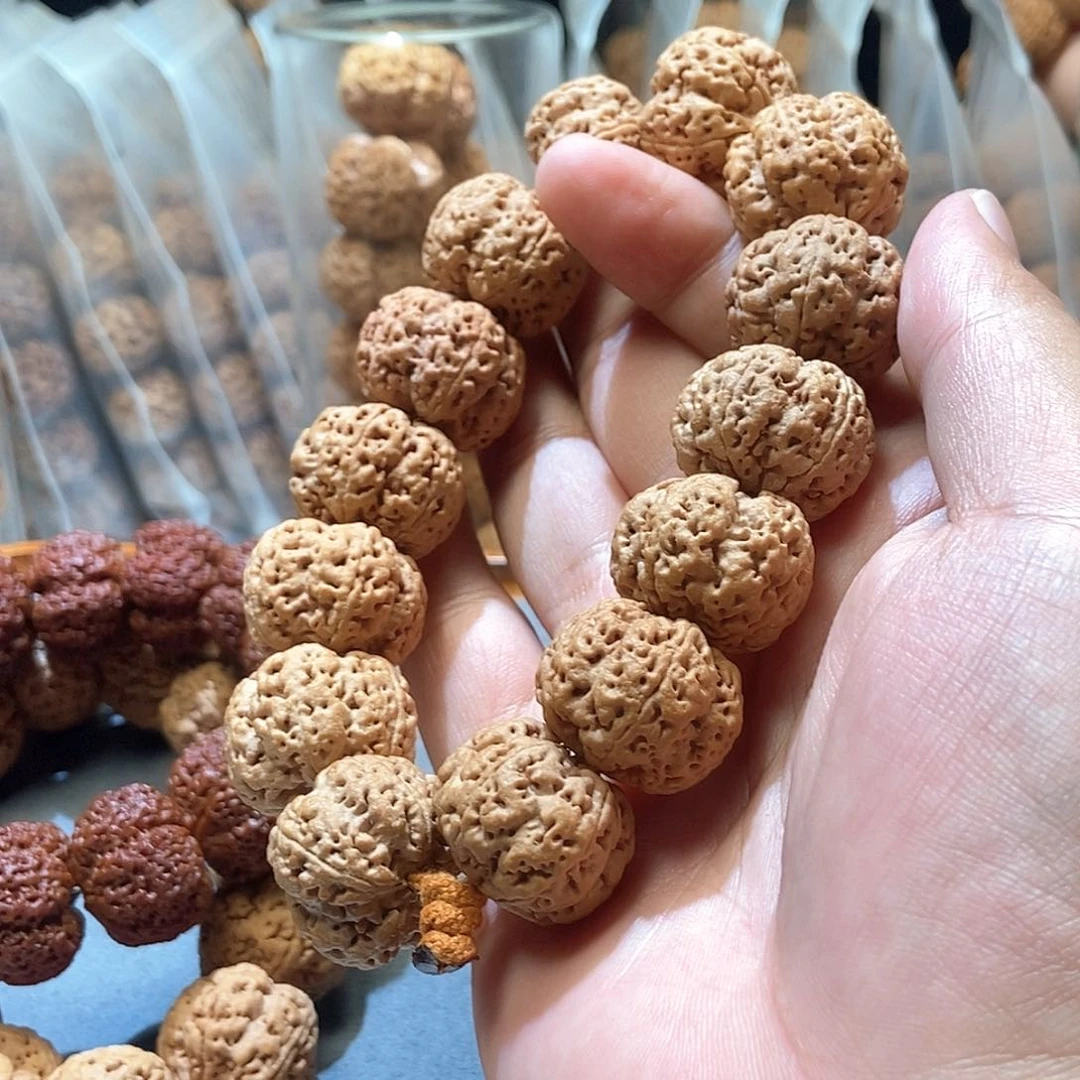 吊坠金刚菩提木*策粱傲雪梅花24mm