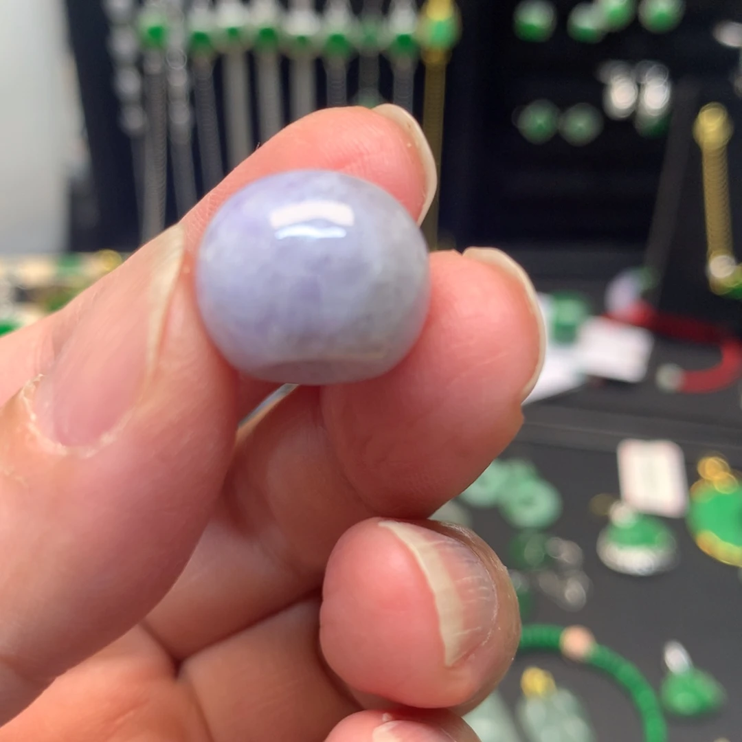 翡翠未镶嵌颈饰有纹裂