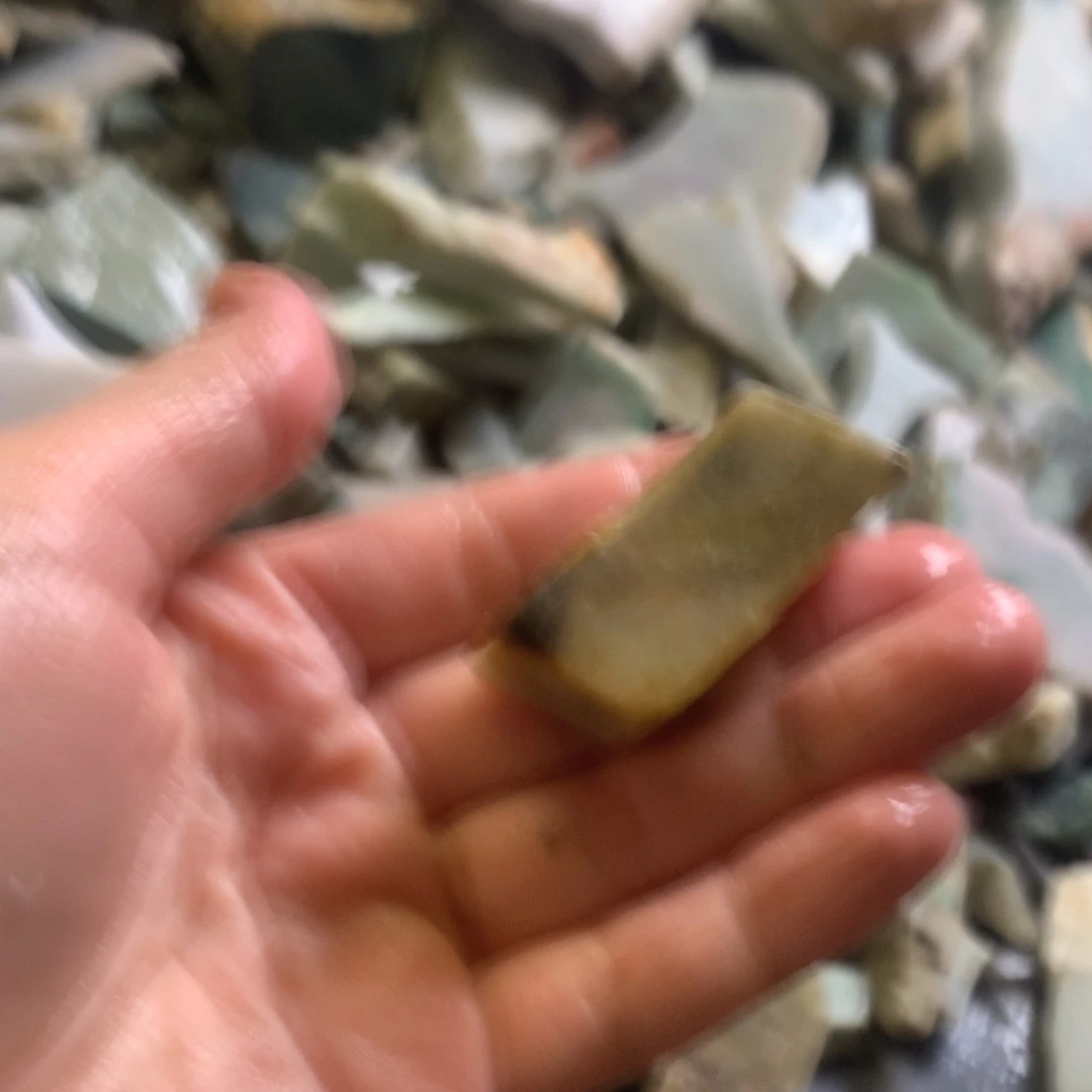 翡翠颈饰未镶嵌缅甸翡翠
