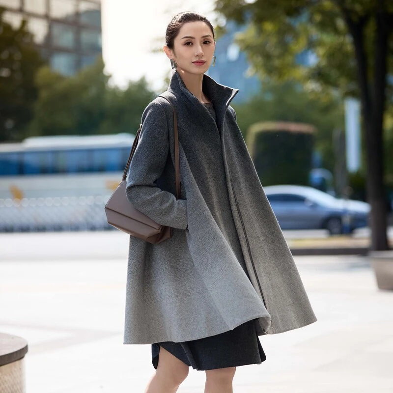 圣迪奥女装时尚立领气质显瘦渐变毛呢中长款大衣S24482602