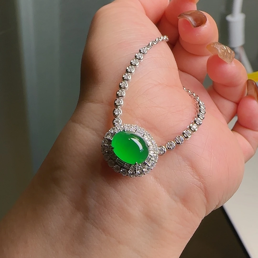 翡翠18K金镶嵌颈饰天然翡翠