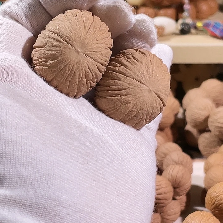 吊坠猴头核桃元宝手把