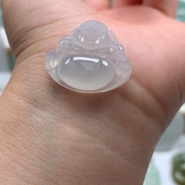 翡翠未镶嵌颈饰佛公