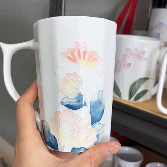 手绘高温釉下彩陶瓷
