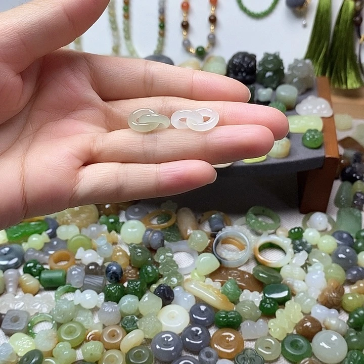 未镶嵌和田玉挂件98一个多样性发其一