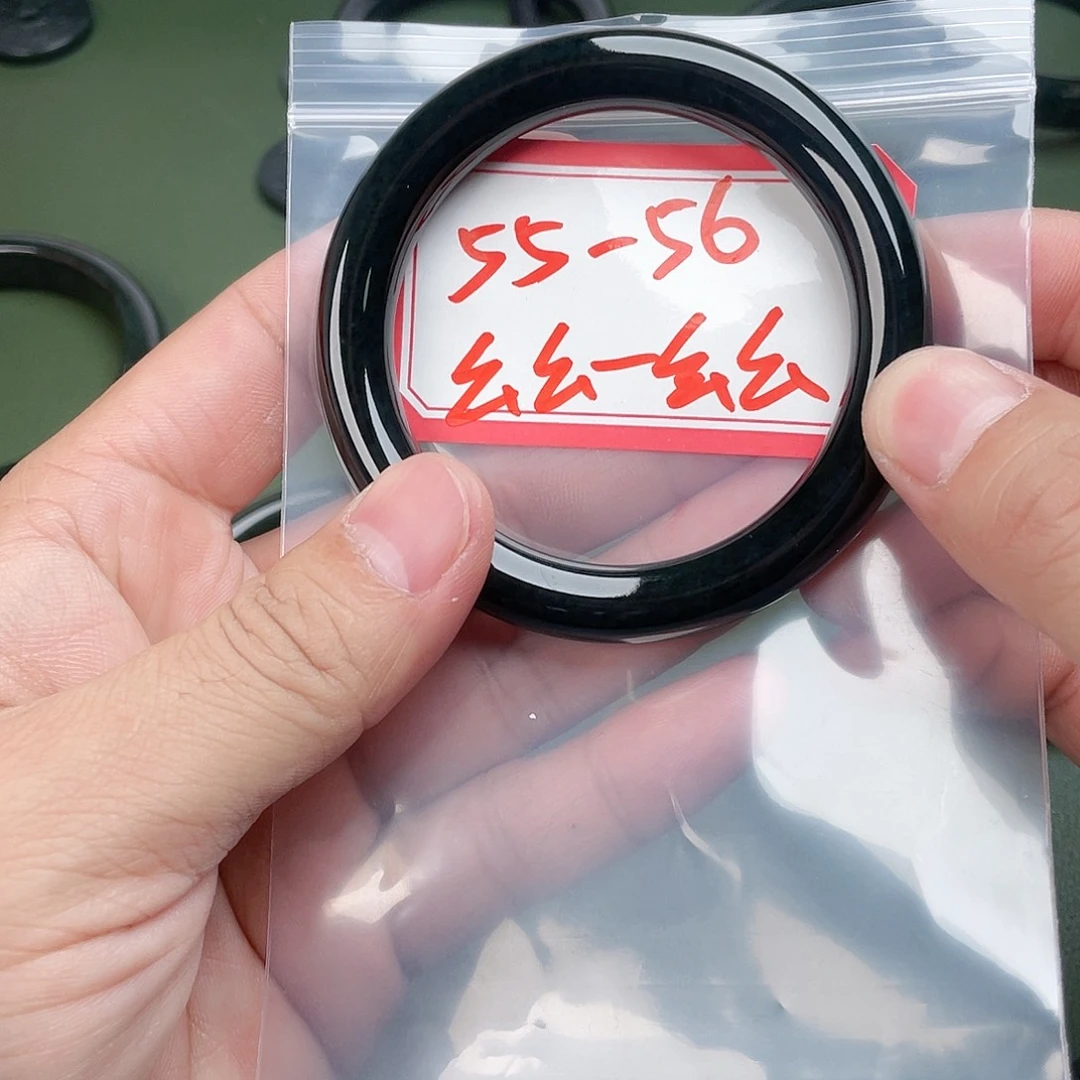 幺***幺和田玉未镶嵌手镯