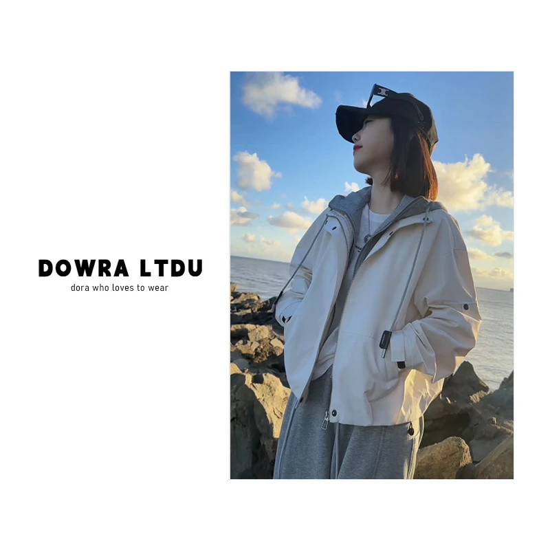 朵拉【半岛邂逅】2025年秋季新款假两件套纯色连帽外套女586-25827