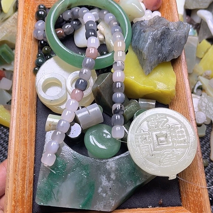 风***斋边角料的颜色是黑色的