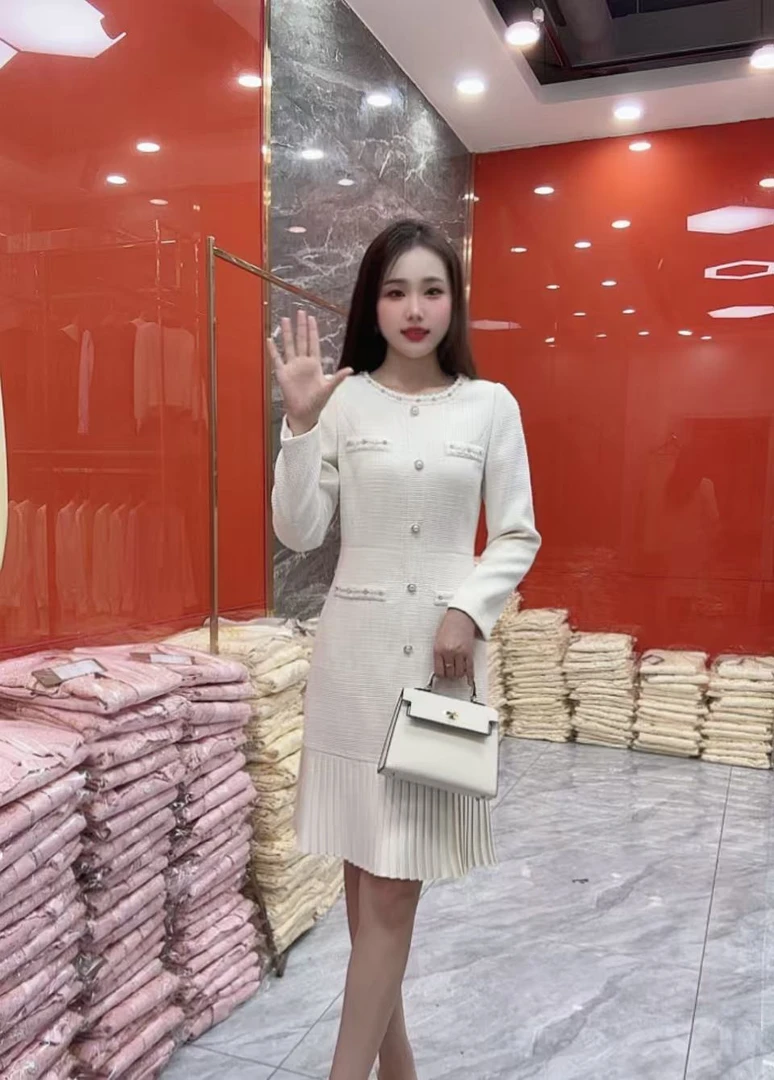 韩版圆领秋季显连衣裙收腰气质小个子名媛小香风时尚连衣裙