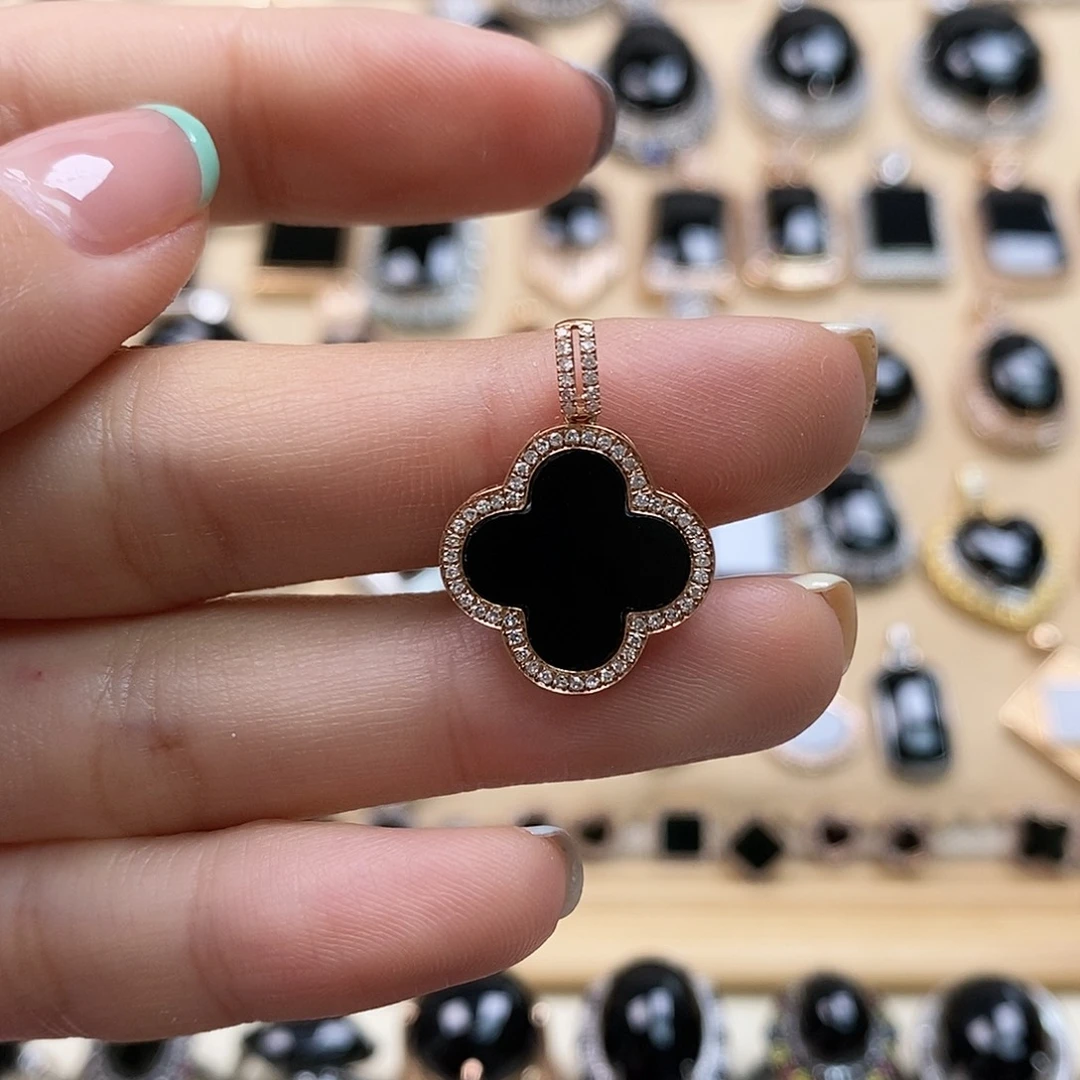 翡翠颈饰18K金镶嵌天然翡翠墨翠